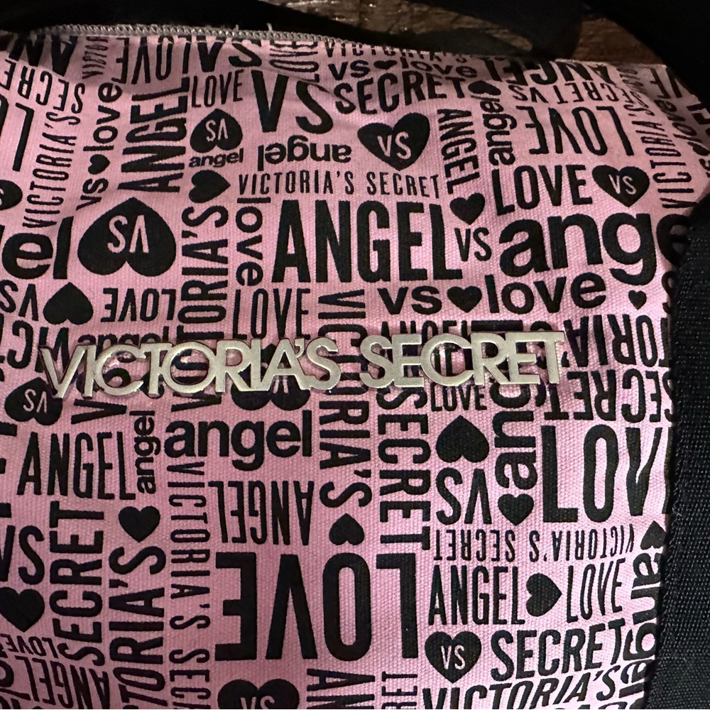 Victoria's Secret Getaway Weekender Duffle Bag - Picture 6 of 6